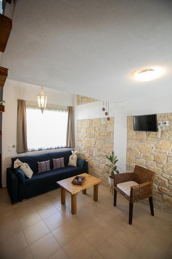 Apartment - Split Level,1112582271:JPEG