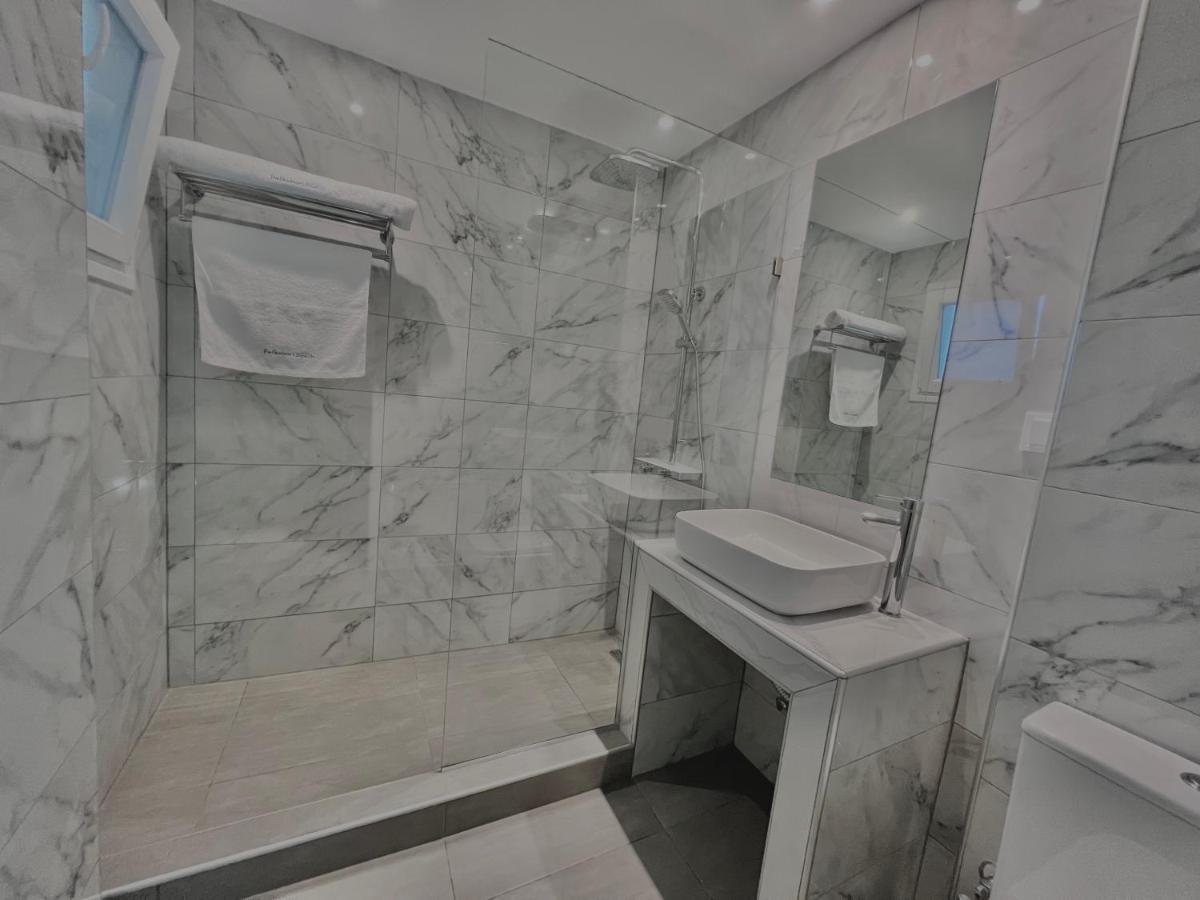 Studio Apartment with Sea View,1249942702:JPEG