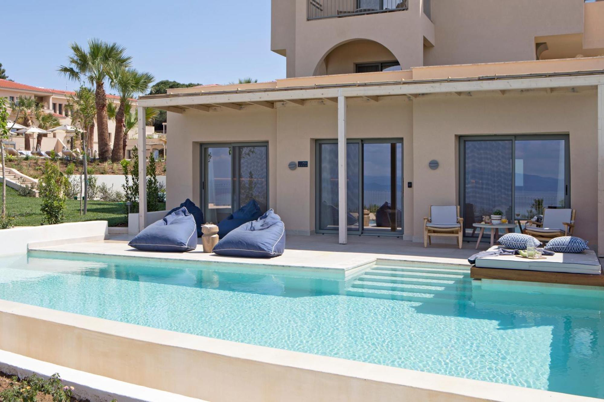 Two Bedroom Panoramic suite Sea View with Private Pool & Hot Tub