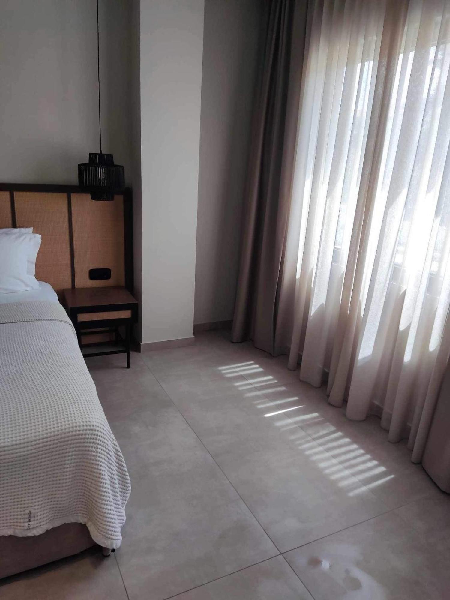 King Room - Disability Access,1598477122:JPEG