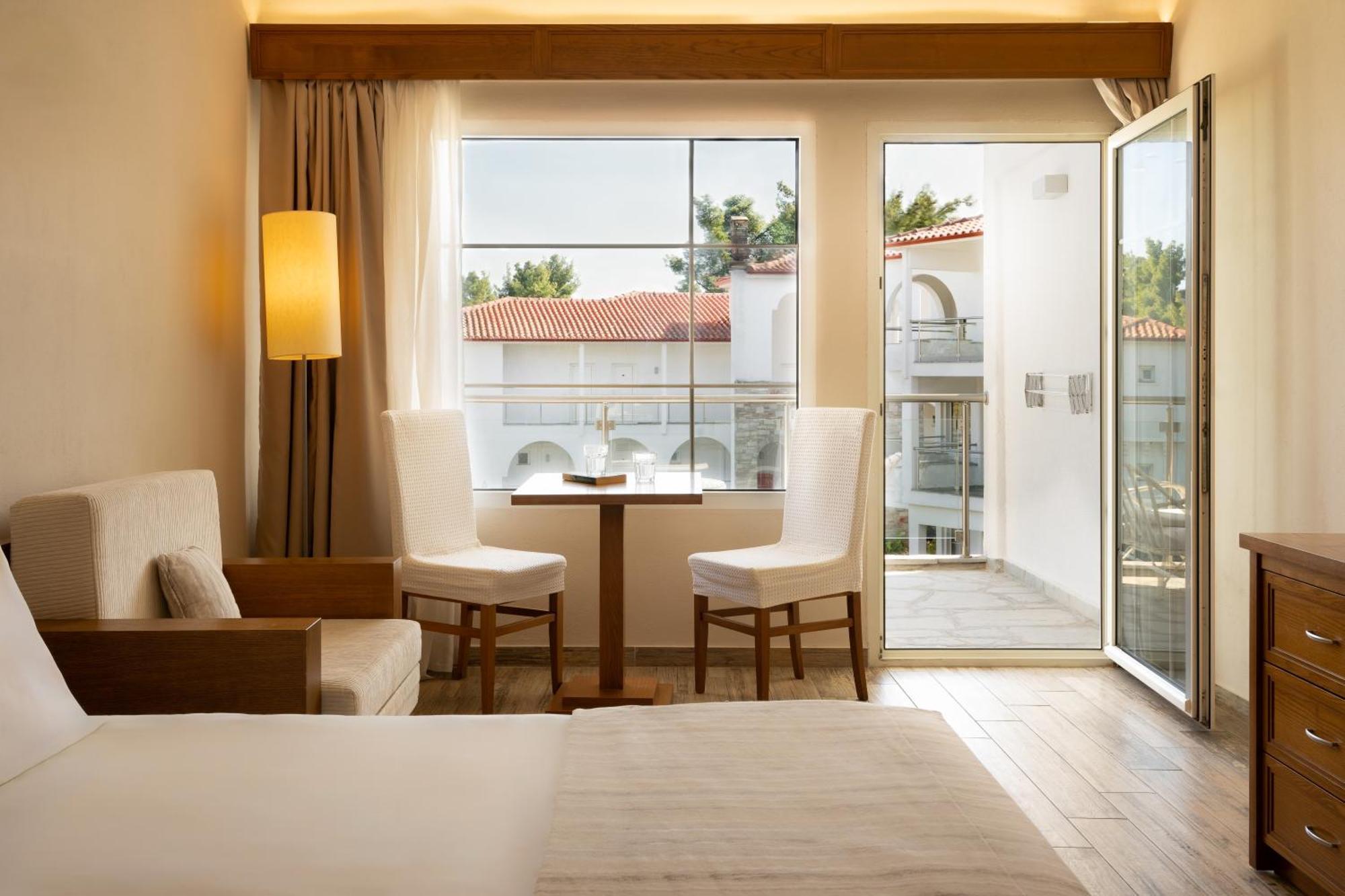 Zweibettzimmer mit seitlichem Meerblick