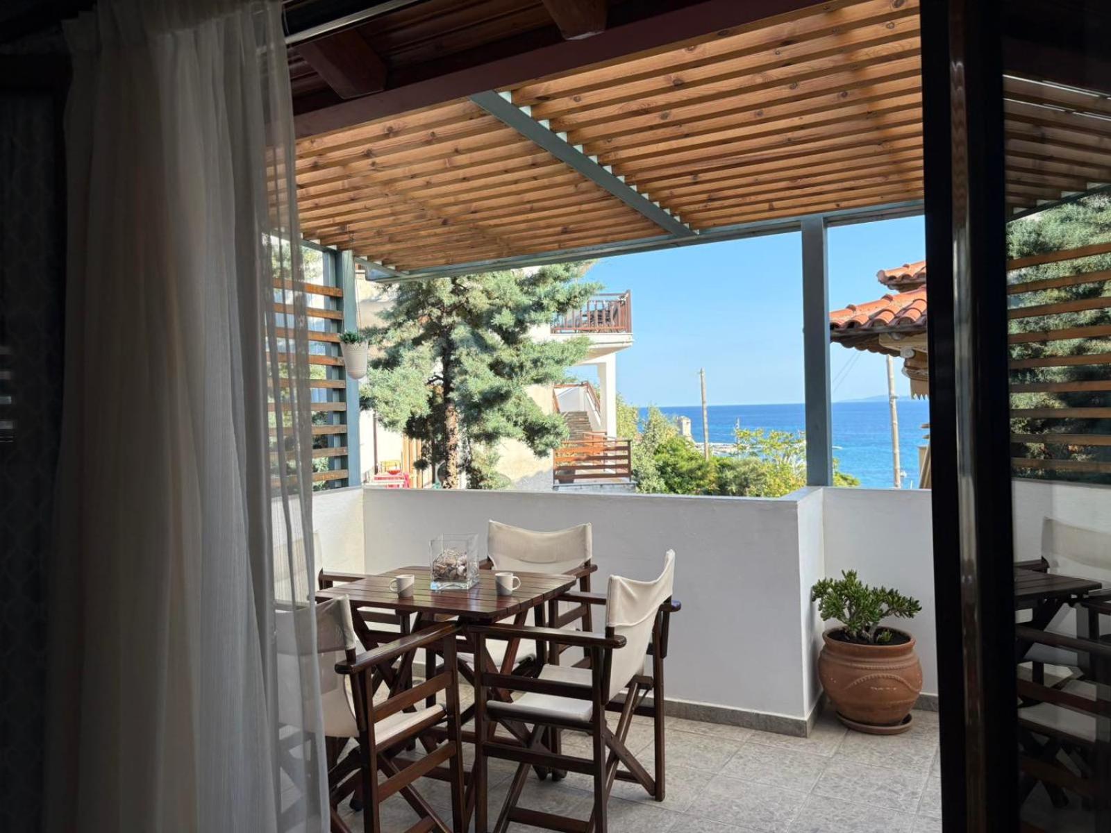 Superior Studio,1669831262:JPEG