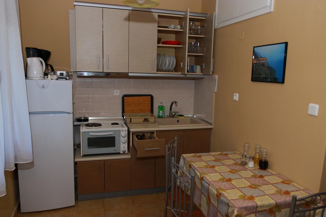 Studio Apartment,664465299:JPEG