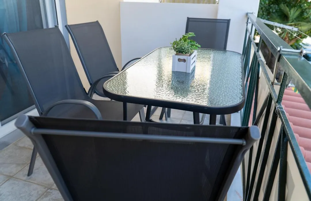 Stylish 1-Bdrm Family Apartment, Kallithea-1