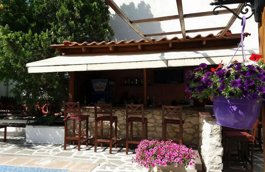 Studios Kalireas-1