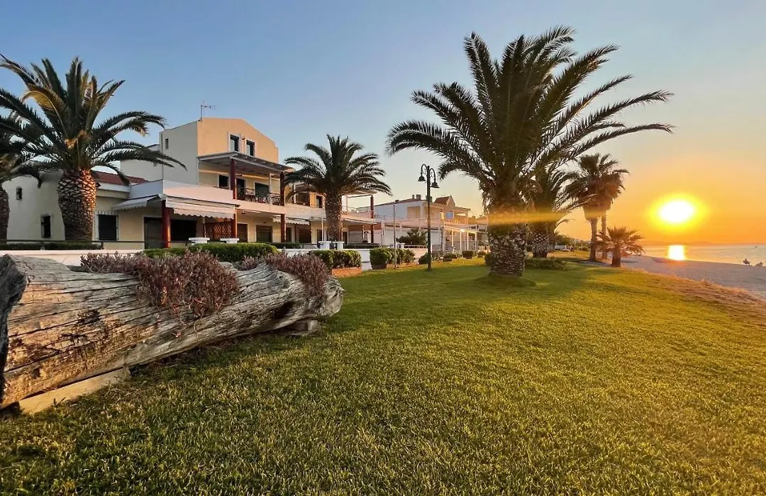 Seafront Maisonette-1