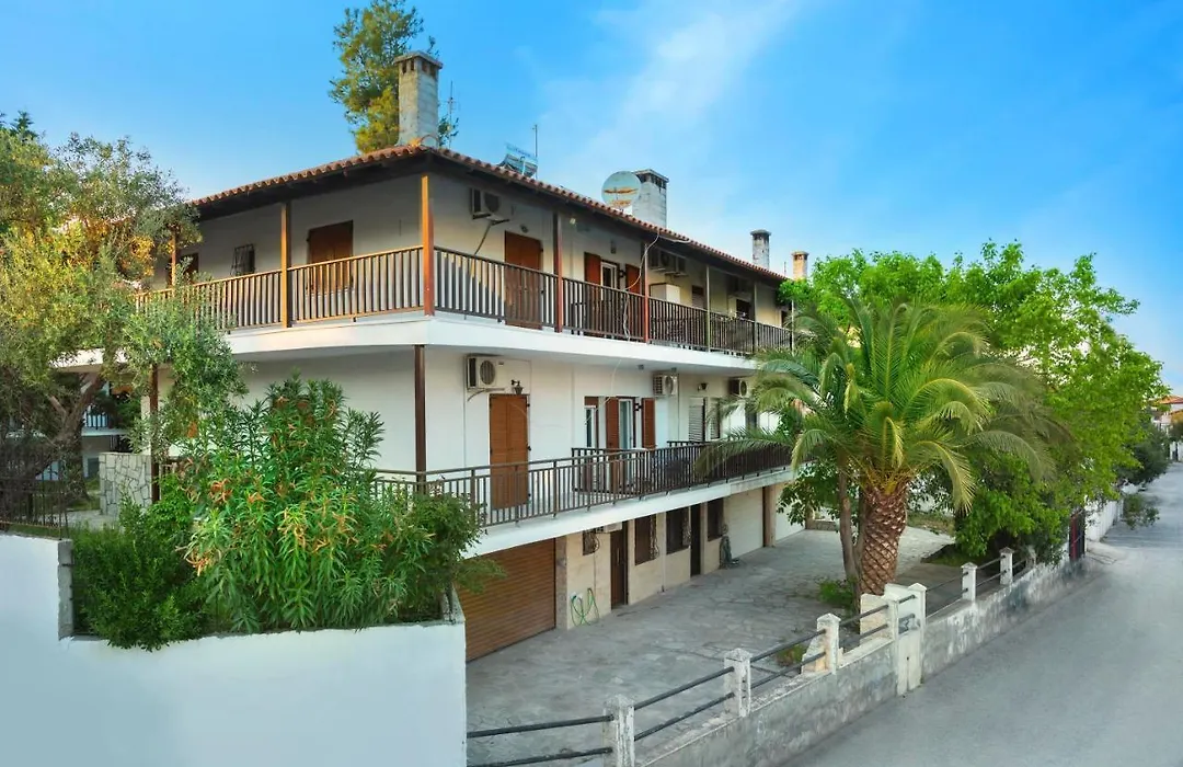 Boutique Maisonette-1