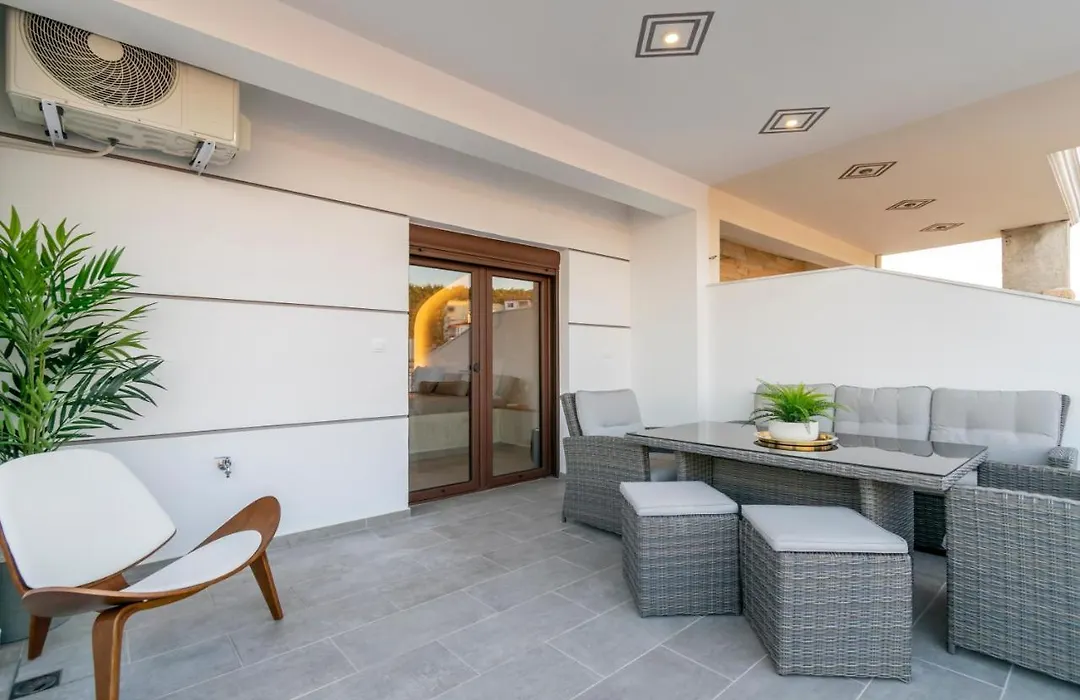 Iosif Suites-1