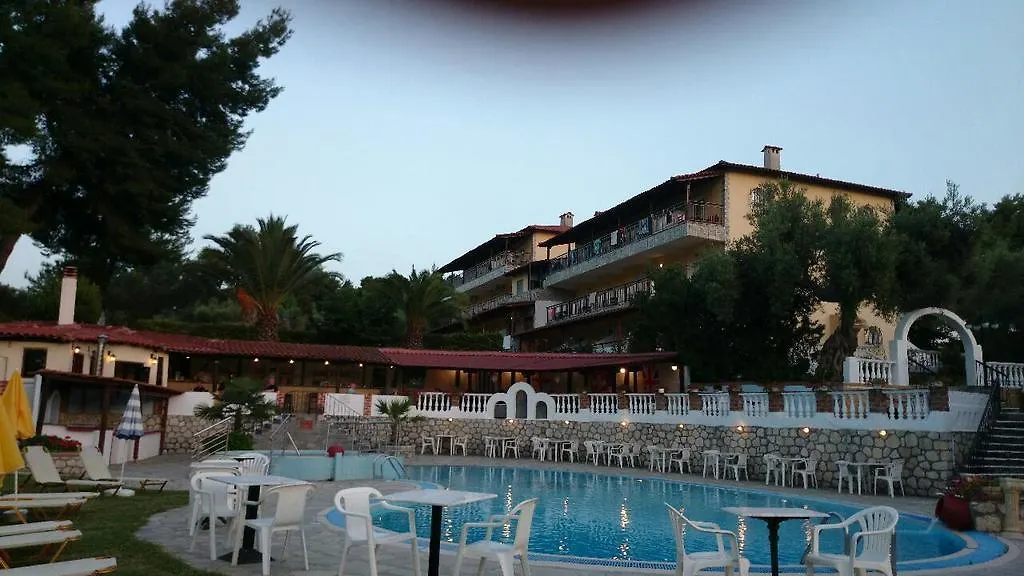 Kassandra Bay-1