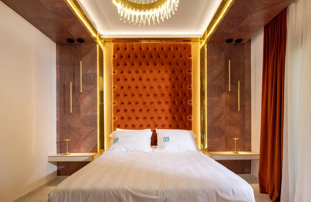 Pela Veranda Exquisite Suites-1