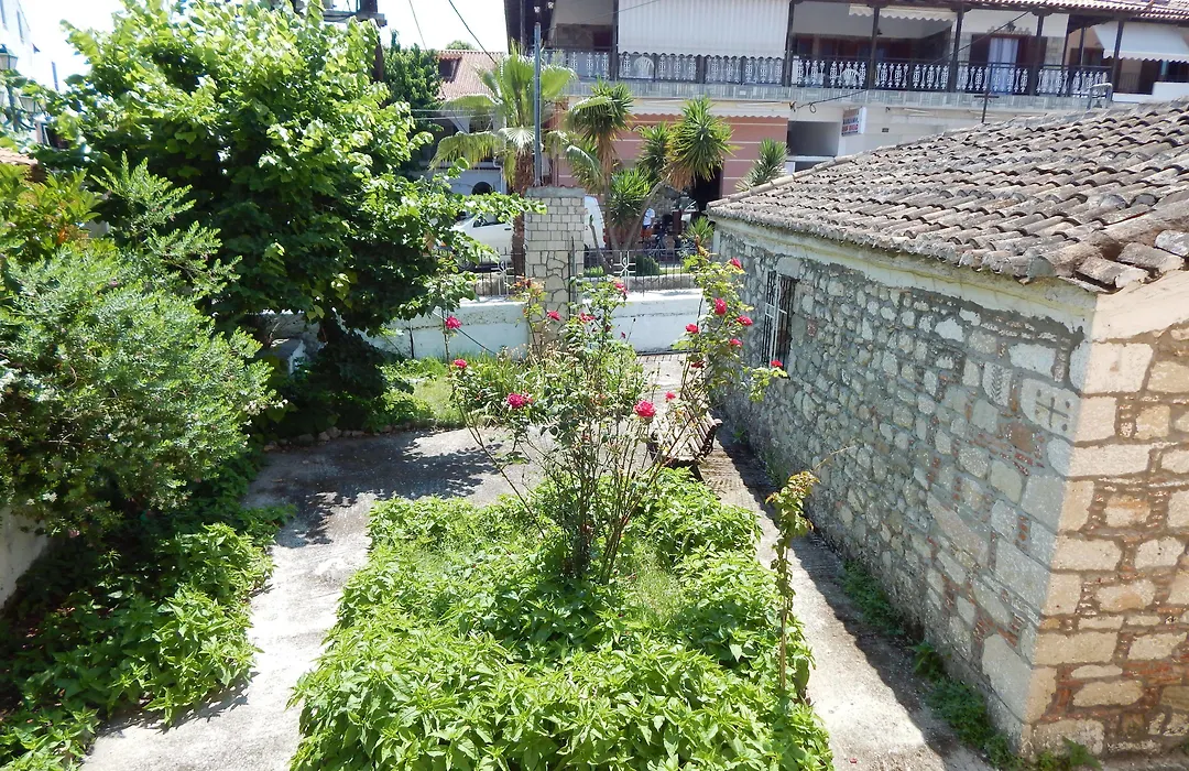 Kripis Studio-1