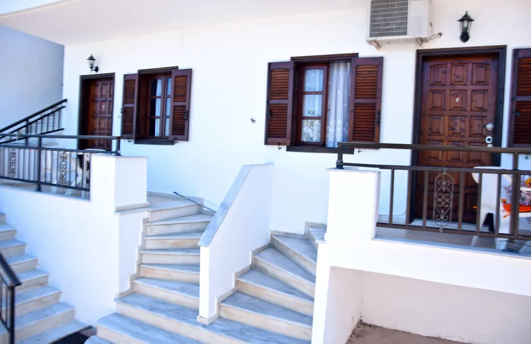Seaview Studios Kriopigi-1