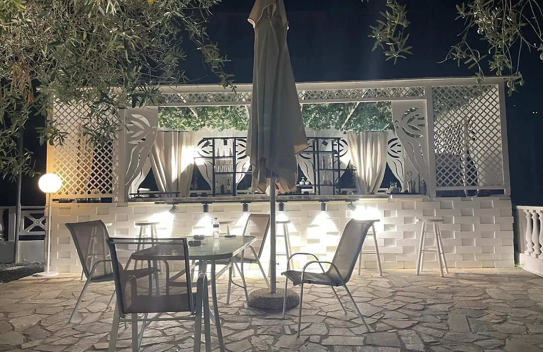 Hotel Valerios-1