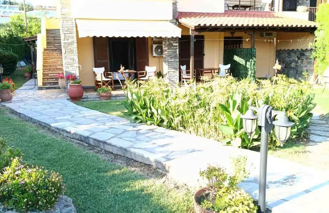 Studios Tripiti-1