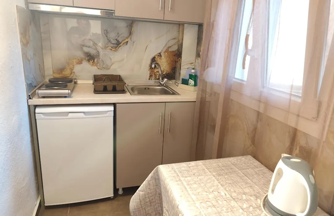 Hotel Alexandros II-1