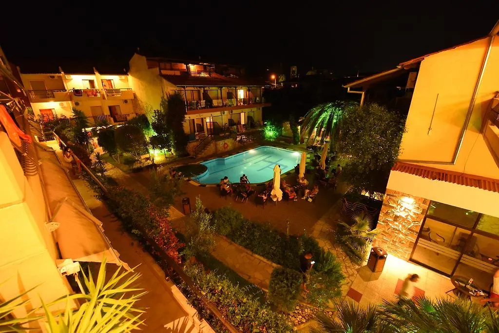 Pelli Hotel-1