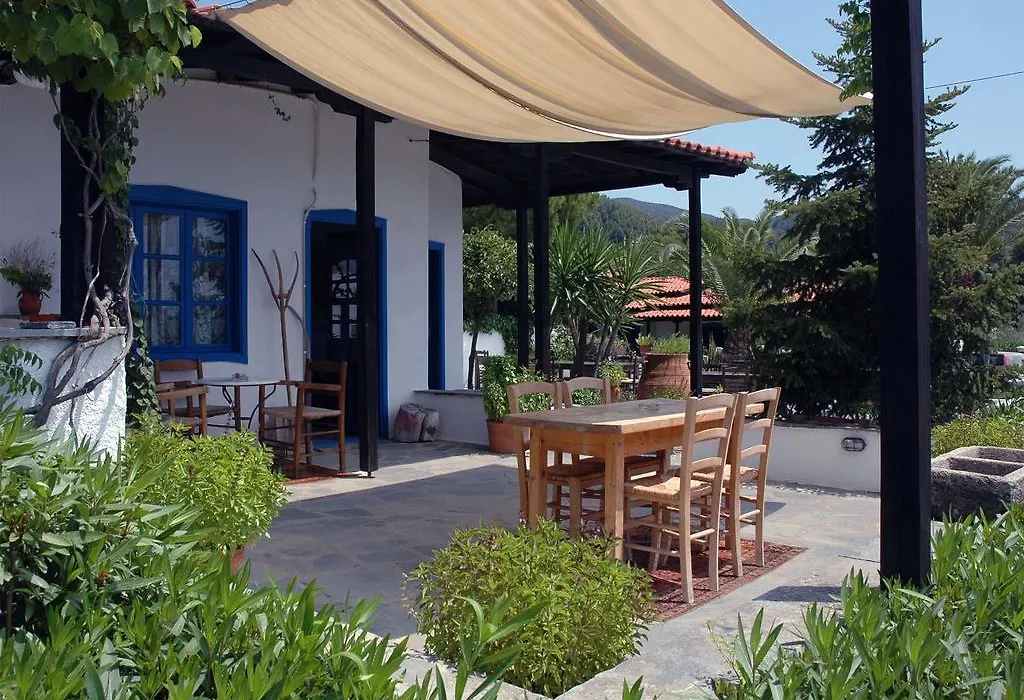 Skites Hotel Bungalows-1