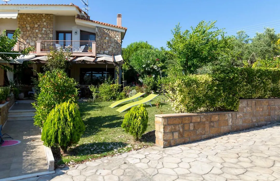 Villa Kristin - Great Location, Sea Views, Bbq-1