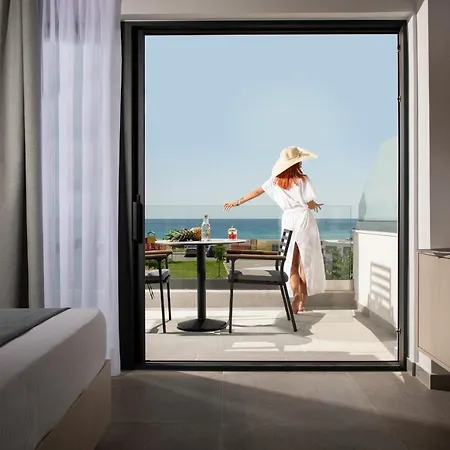 Sky Luxury Suites-2