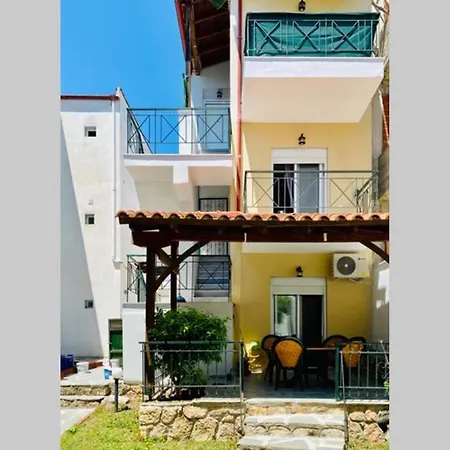 Stylish 1-Bdrm Family Apartment, Kallithea-3