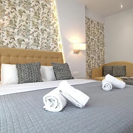 L G E Luxery Apartments-2