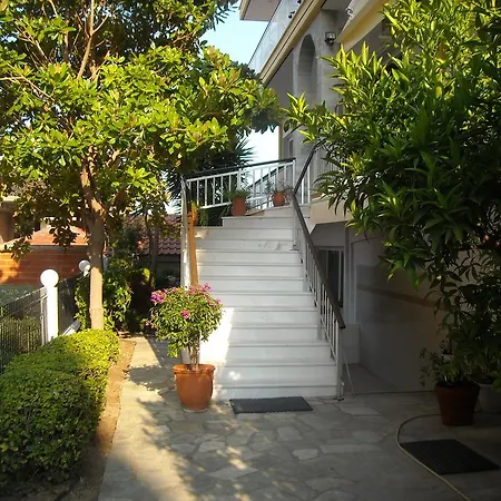 Iris Hotel-3