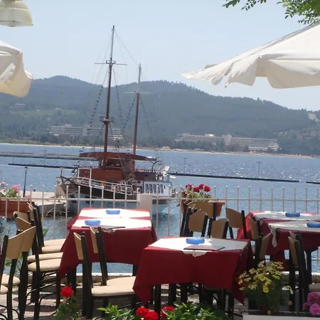 Room In Bb - Welcome To Hotel Petunia, In Neos-Marmaras,Xalkidiki ,Greece, Triple Room 6-2