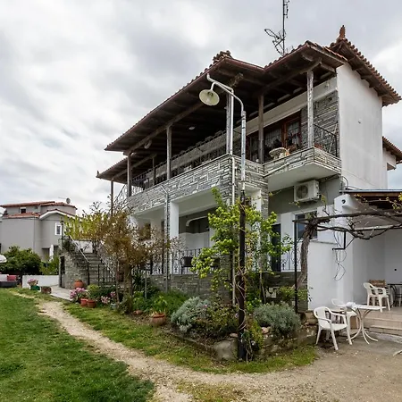 Villa Vardakas Pefkochori-3
