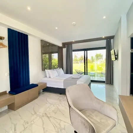 V Luxury Suites-3