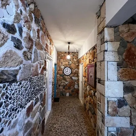 Malvina Rooms-3