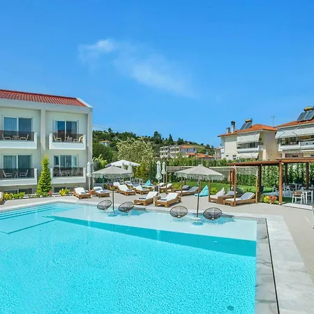 Mirablue Luxury Residences (Adults Only)-3