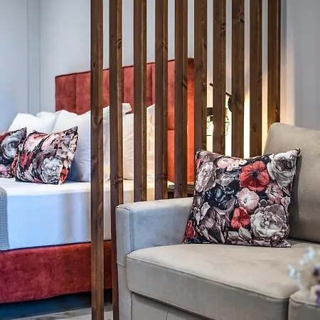 Live The Luxe-2