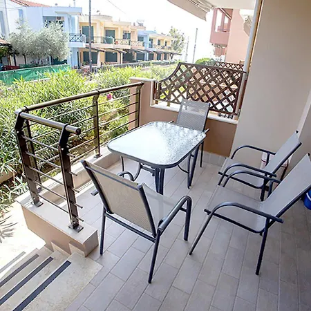 Dafni'S Seaside Luxury Studios-3