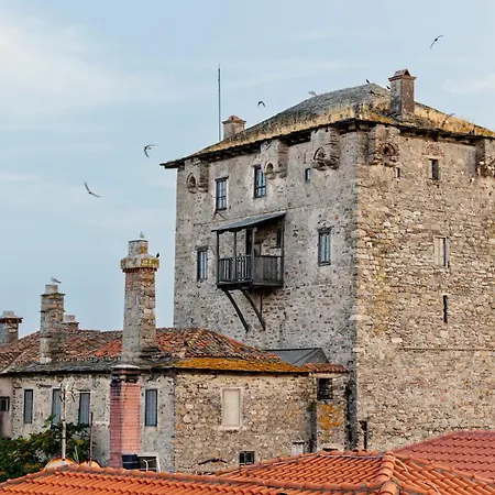 Athos Guest House Pansion-2