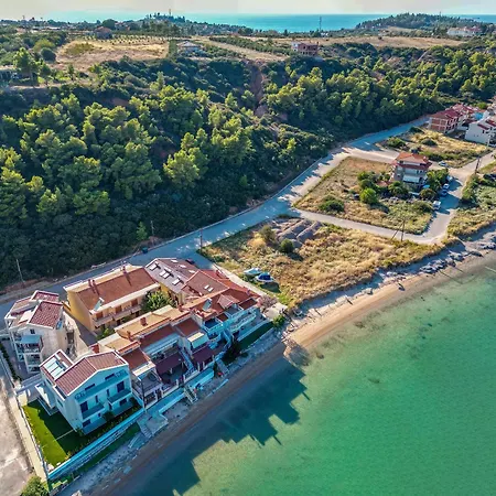Elpiniki Luxury Rooms-2