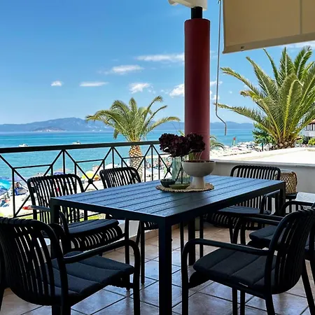 Seafront Maisonette-2