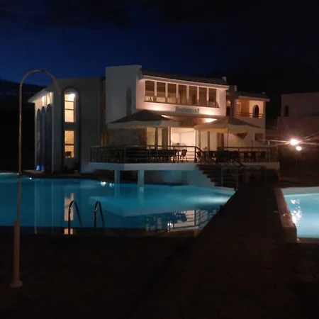 Skion Palace Beach Hotel-Bungalows & Boutique Hotel-2