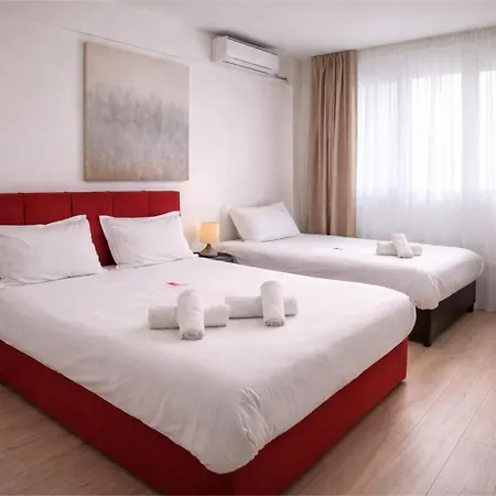 City Plaza Apartments & Rooms-2