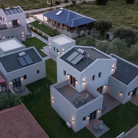 Modern Stay Luxury Suites - Kallikrateia Halkidiki-3