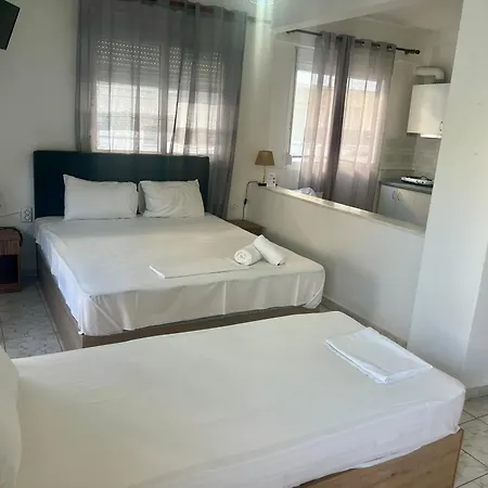 Pelekan Rooms And Apartments Athina 11-2
