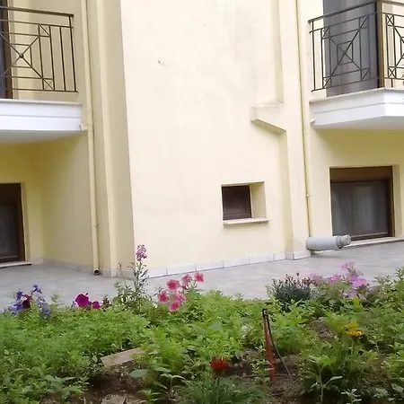 Natalia'S Apartments-2