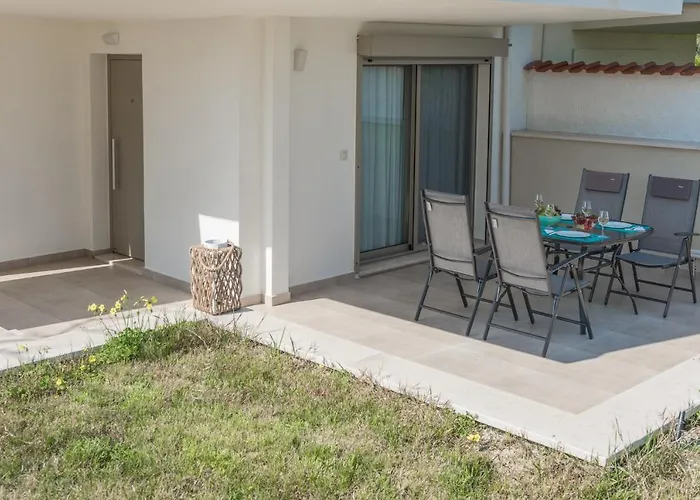 Pet friendly Arelia Beachfront Sea View Apartment Pefkochori