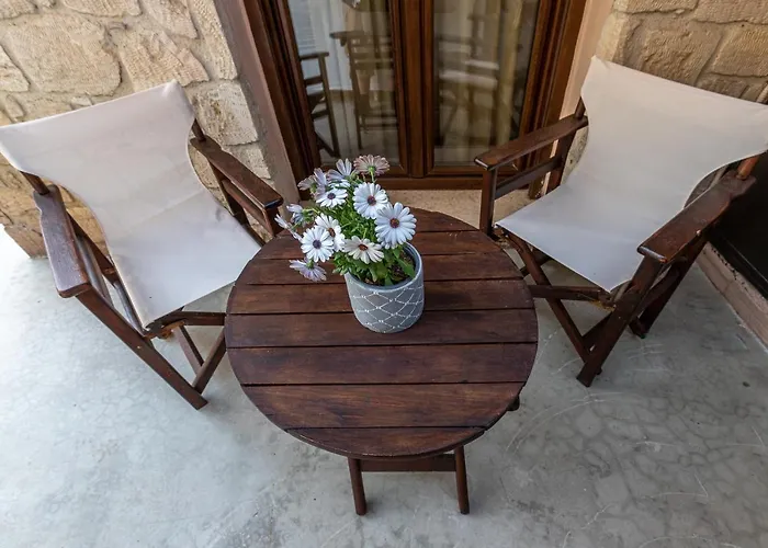 Eleon Apartments Áfitos