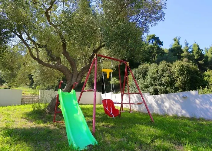 Avra Studios Παλιούρι