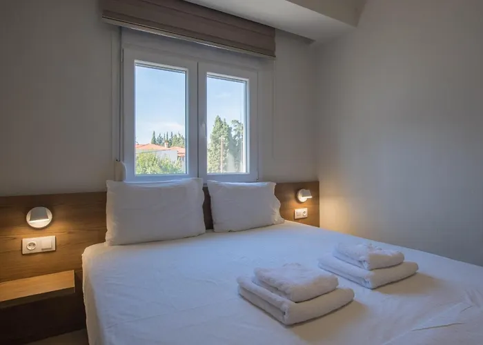 Vertigo Seaside Apartments Nikiti 