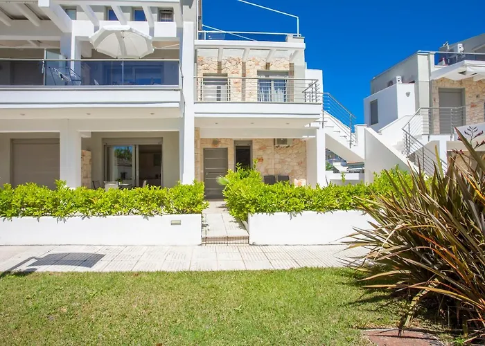 Pet friendly Luxuary Home On The Sea Kassandra Pefkochori