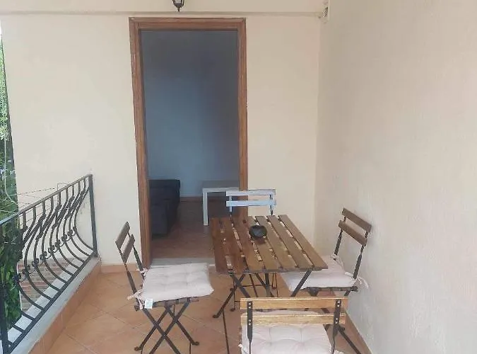 Greek Holiday Πευκοχώρι
