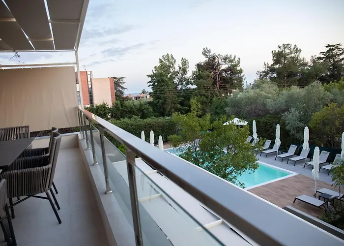 8 Boutique Suites Nea Poteidaia