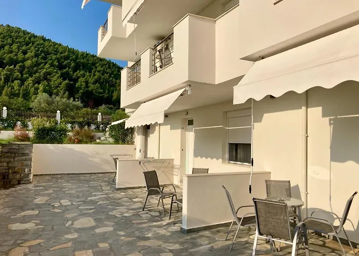 Be Happy Apartments Vourvourou