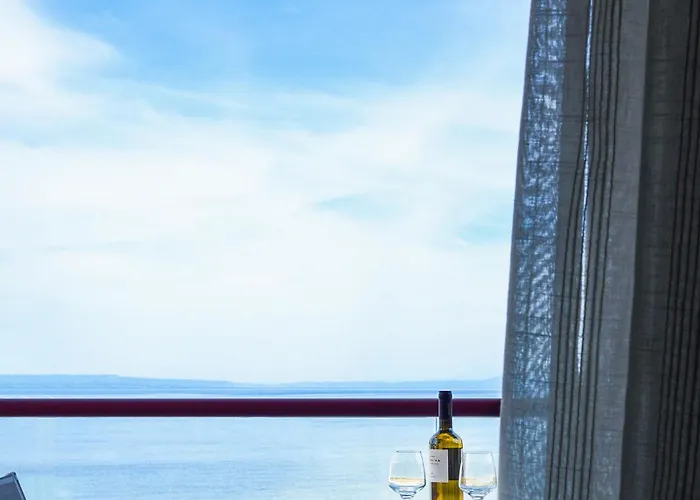 Elpiniki Luxury Rooms Nea Poteidaia